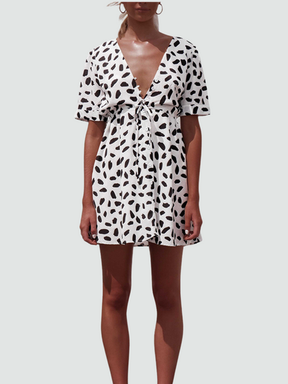 Elegante Mini Jurk met Zomerse Flair
