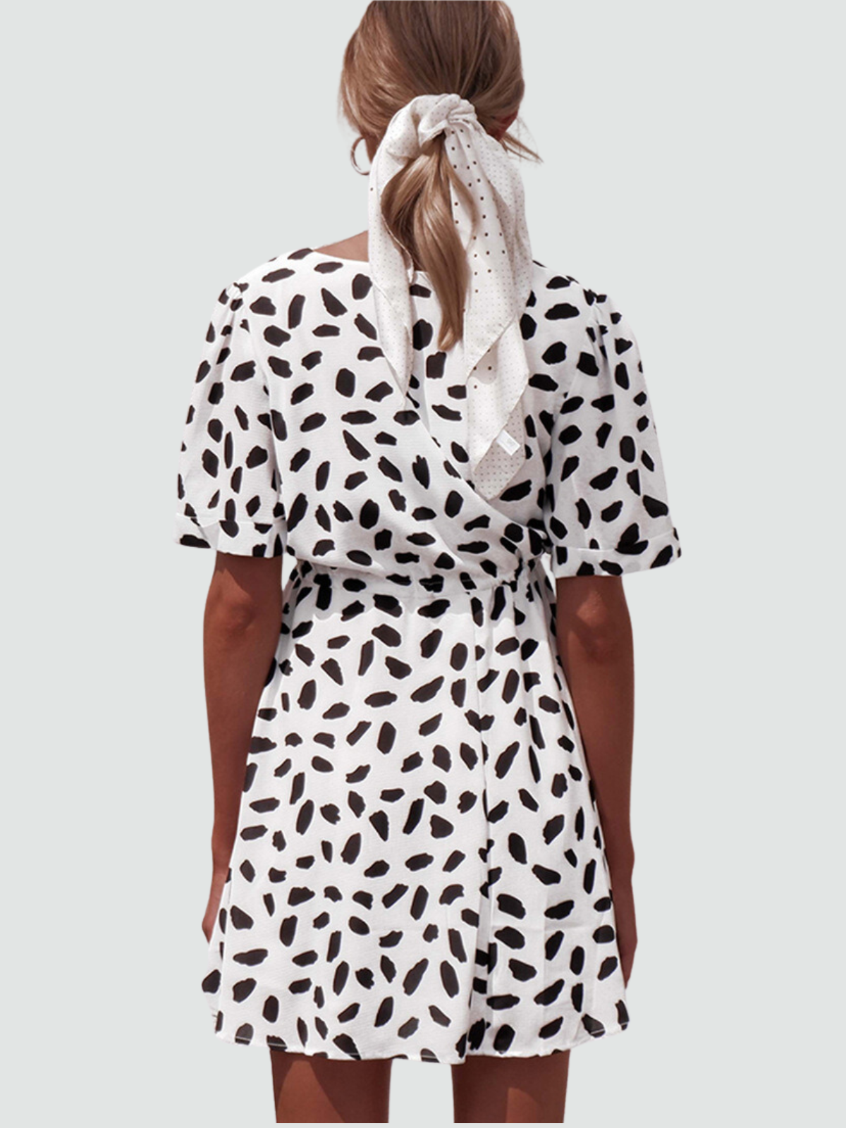 Elegante Mini Jurk met Zomerse Flair